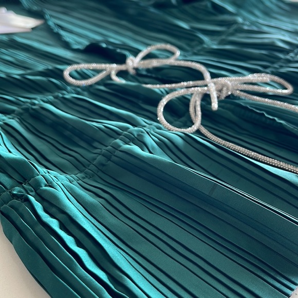 Wayf Payton Tie-Front Blouse. Emerald Green, Size SMALL. NWT - Picture 7 of 9